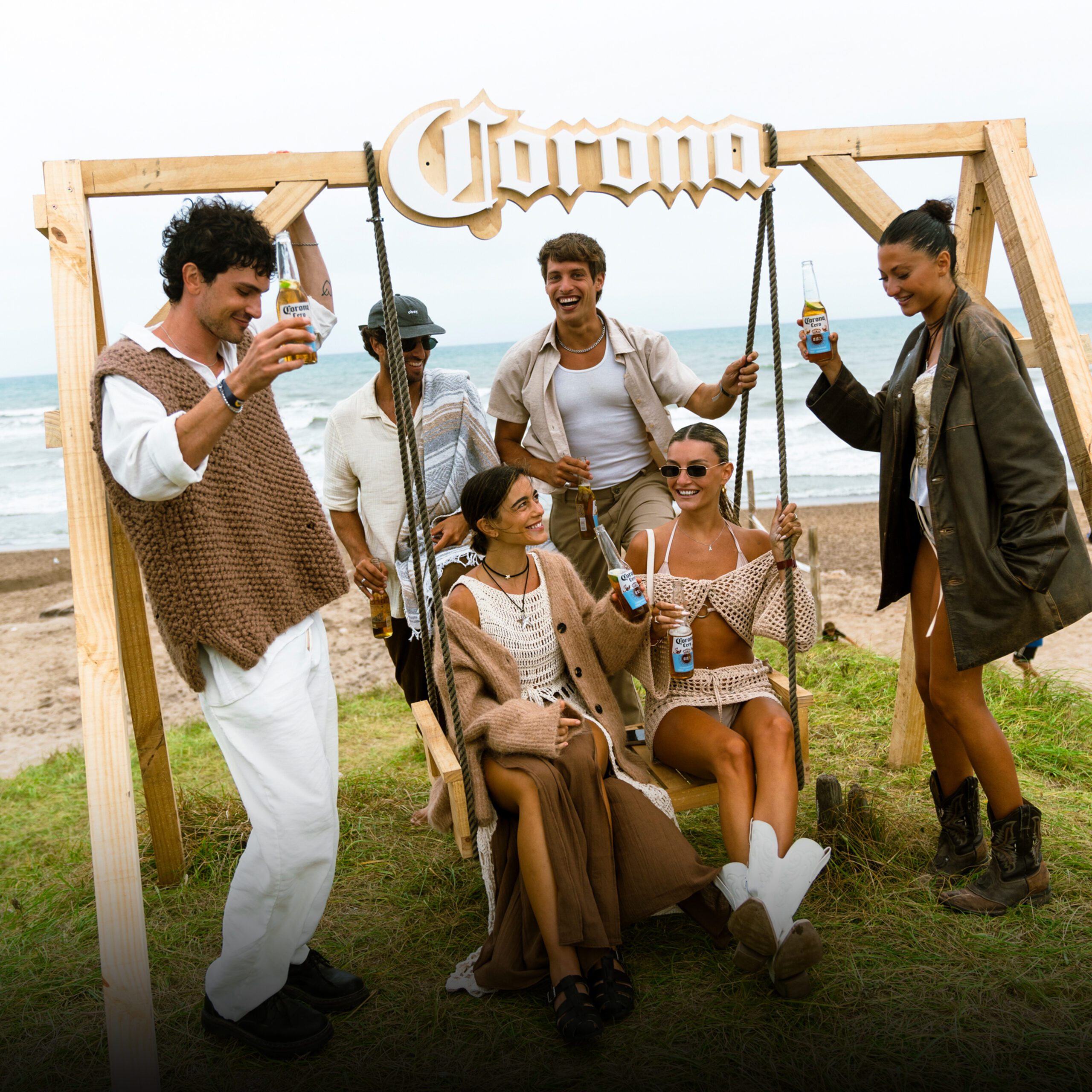 CORONA SUNSET SESSIONS EN LUNA ROJA